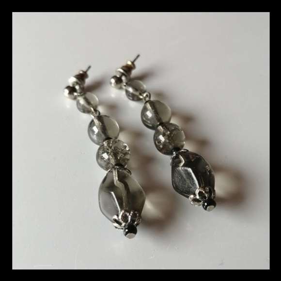 Vintage Gray Lucite Beads 2-Strand Necklace and Earrings Set - Picture 5 of 7